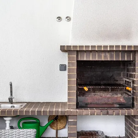 Altido Luxury 3-bed House With Pool * Αλμάδα