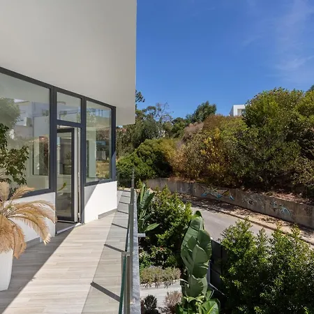 Altido Luxury 3-bed House With Pool Αλμάδα