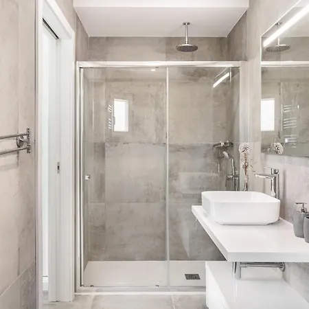 Altido Luxury 3-bed House With Pool Αλμάδα